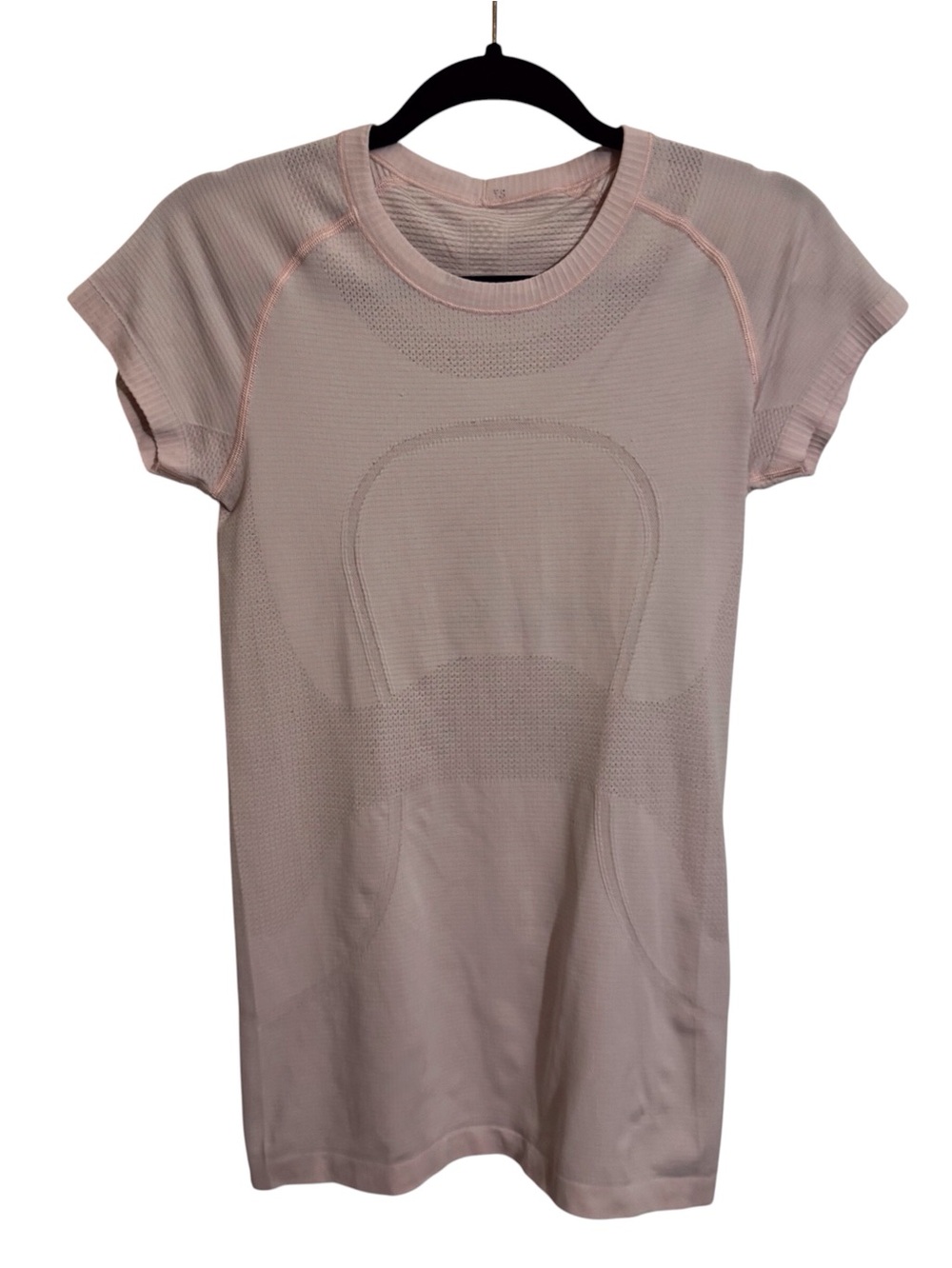 Lululemon Size 6 Light Pink Swiftly Tech Top Short Sleeve Gym Yoga Athletic